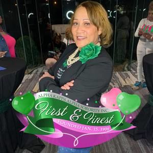 Meet your Posher, Gina